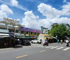 Cho Thuê Nhà Mặt Tiền Nguyễn Hồng Đào Q.Tân Bình 64m², 3TẦNG, GẦN NGÃ TƯ , CHỢ BÀU CÁT
