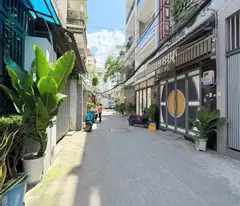 HUỲNH THIỆN LỘC TÂN PHÚ DIỆN TÍCH SỬ DỤNG GẦN 100M  3 TẦNG  HẺM XE  HƠI THÔNG   5.5 TỶ TL