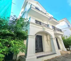 Shophouse 5 tầng trung tâm Trâu Quỳ, Gia Lâm  vị trí vàng kinh doanh. 20 tỷ x.  0936098052