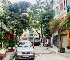 Khu vực Nguyễn Sơn 12 tỷ 60m phân lô ô tô kinh doanh nhỏ,Long Biên