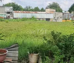 BÁN 1.950M² ĐẤT NÔNG NGHIỆP QUY HOẠCH ĐẤT Ở - HẺM XE HƠI - GIÁ CHỈ 7,8 TRIỆU/M² TẠI HÓC MÔN