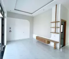 CHẬM CHÂN LÀ HẾT! CĂN BIỆT THỰ  SÂN 2 OTO GIÁ SỐC HƠN 2TY MỘT XÍU!