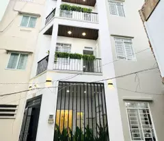 Nhà đẹp sang trọng cách MT 10m  Âu Dương Lân P3 P.Chánh Hưng Q8