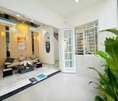 Nhà đẹp sang trọng cách MT 10m  Âu Dương Lân P3 P.Chánh Hưng Q8