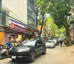 CHỈ  HƠN 8 TỶ - HOÀNG HOA THÁM TÂY HỒ - 35M- Ô TÔ GẦN NHÀ - NHÀ ĐẸP CHỈ XÁCH VA LY VÀO Ở  NGAY
