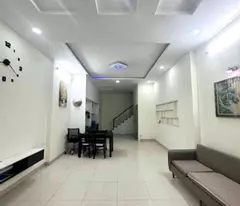 Nhà 4 tầng Hiệp Bình Phước - Hàng xóm KDC Hồng Long - Xe hơi đậu đổ ngày đêm
