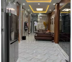 bán nhà mặt tiền kinh doanh 
Ngang 3.3 dài 16m đúc xây dựng mới Q4 cạnh Q1