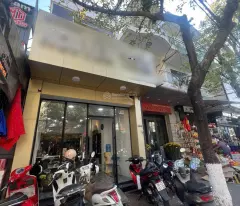 Hàng hiếm! Bán gấp nhà phố mặt tiền Phan Đình Phùng, TP Quảng Ngãi - 106m2 4T