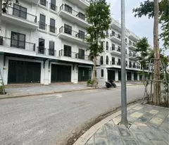 HIẾM HÓT NHÀ ĐEP LIỀN KỀ DỰ ÁN ĐÔNG DƯƠNG ĐỨC THƯỢNG QL32 HOÀI ĐỨC