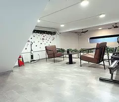 CHÍNH CHỦ BÁN TÒA NHÀ 6 TẦNG HXH Đ.LÊ VĂN SỸ, QUẬN 3 - NGANG HIẾM 8M*15M* LH GIANG GIANG: