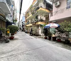 NHÀ BÁN 26M2- MẶT TIỀN XE HƠ ĐẬU CỬA Đ.TÔN THẤT THUYẾT- THUẬN TIỆN LƯU THÔNG QUA KHÁNH HỘI- HOÀNG