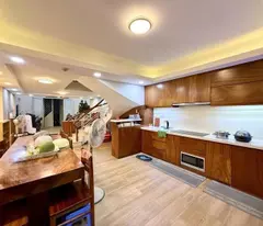 Bán nhà Hẻm 8m Sư Vạn Hạnh - ngay Vạn Hạnh Mail, 4,5x14m, 5 Tầng - 6PN, chỉ 18,9 Tỷ.