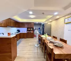 Bán nhà Hẻm 8m Sư Vạn Hạnh - ngay Vạn Hạnh Mail, 4,5x14m, 5 Tầng - 6PN, chỉ 18,9 Tỷ.
