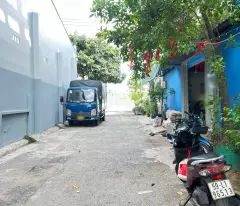 Nhà 3 tầng mặt tiền đường nội bộ 8m sát bờ kè đường Hưng Phú P9Q8. Giá: 7.38 tỷ