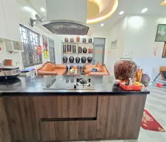 Bán nhà Quốc Lộ 13, Hiệp Bình Phước, Thủ Đức, TP HCM. DT 104m2,  2 tầng, SH. Giá 7,75  tỷ.