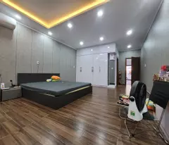 Bán nhà Quốc Lộ 13, Hiệp Bình Phước, Thủ Đức, TP HCM. DT 104m2,  2 tầng, SH. Giá 7,75  tỷ.
