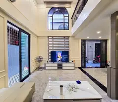 Nhà Thiên Lôi Aeon Mall vị trí sau nhà mặt đường có gara