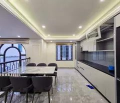 Nhà Thiên Lôi Aeon Mall vị trí sau nhà mặt đường có gara