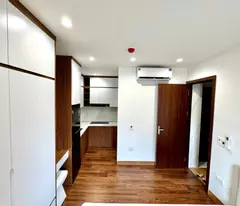 Bán CHDV 50m2 x 7 tầng cách Hồ Tây 250m