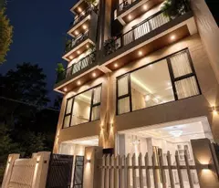 Ngọc Thụy – Long Biên
65m² .Mặt tiền 5m
-Nhà mới 5 tầng thang máy-
Ô tô đỗ cổng  2 mặt thoáng
