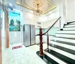 NHÀ HẺM XE HƠI, CẠNH PHÚ MỸ HƯNG, HƠN 5 TỶ, 3 TẦNG KIÊN CỐ
