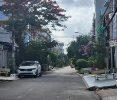 BÁN NHÀKDC SÁT BẾN XE QUẬN 8 NGUYỄN VĂN LINH 100M2 3 TẦNG BTCT NHỈNH 5 TỶ 0948769331