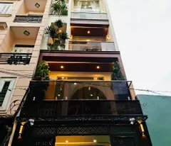 NGAY P.11, GÒ VÁP. GẦN THỐNG NHẤT, NHÀ 5 TẦNG, THANG MÁY, 6 PHÒNG, GARA Ô TÔ