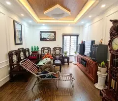 BÁN NHÀ 5 TẦNG, DT 37M² – NHÀ GẦN NHƯ MỚI, THIẾT KẾ HIỆN ĐẠI – TỨ HIỆP, YÊN SỞ, HÀ NỘI NHỈNH 7 TỶ
