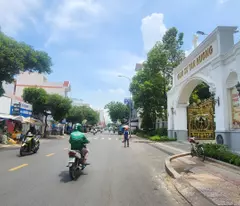 Cho thuê nhà Mặt Tiền NB Tân Hương 100m², 3TẦNG, 22Triệu, NGAY CẠNH CHỢ, NHÀ THỜ