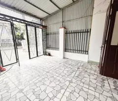 Nhà 2 tầng siêu hời, siêu đẹp. Xây dựng kiên cố Ngay Phong Nam Hòa Châu. Gần sát quốc lộ 1 A.