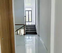 Ở khu đô thị Hòa Xuân mà giá rẻ vô địch. Chỉ nhỉnh 5 tỷ mà có ngay căn nhà 2 tầng kiên cố siêu đẹp.