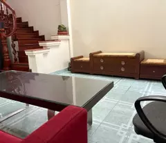 Chính chủ cho thuê nhà riêng phố Nguyễn Khoái: 3 tầng, 1 tum
