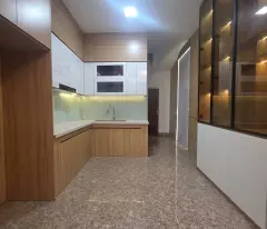 Bán nhà đẹp Hồng Tiến- Oto đỗ cổng-36m 5 tầng- full NT hơn 8 tỷ(TL)