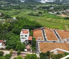 Vị trí vàng, lô góc 2 mặt tiền 102m hot nhất Hòa Lạc, có việc nên cần bán lại.- Diện tích:
