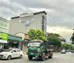 Bán nhà trung tâm Trâu Quỳ mặt phố Ngô Xuân Quảng 105m2 2 mặt tiền.0982852808
