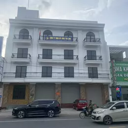 Cho thuê tầng 1,2,3 làm văn phòng diện tích 1 sàn : 360m2 ( Picenza Đồng Bẩm Thái Nguyên)