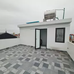 Bán nhà 5 Tầng Quận Bắc Từ Liêm ô tô đỗ cửa 43m2 hơn 4 tỷ .
