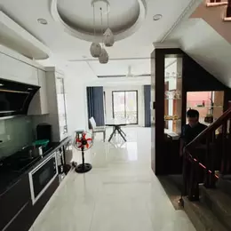 Nhà mặt ngõ cách Hoa Bằng 25m, diện tích 38.4m² x 6 tầng, mặt tiền 4.76m