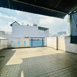 Bán nhà Quận 12 Phan Văn Hớn HXT cách MT 1 căn, sắp lên MT, ngang 4M, 4 tầng 5PN sân thượng.