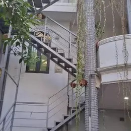 Bán Đất Tặng Nhà 3 Tầng Cũ 13,2 Tỷ Đống Đa Thịnh Quang.70m2 MT 4,2m Ô Tô Vào Nhà.