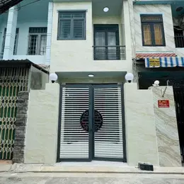 cần bán nhà gấp 1 trệt 1 lầu do chủ nhà đang kẹt tiền ở bình chánh