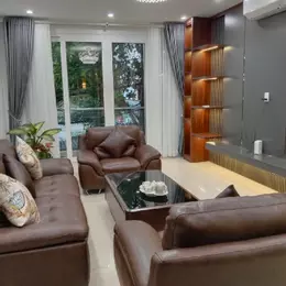 Bán nhà Lâm Du - 82m2 - 4T - 10,8 tỷ - ô tô thông, chờ thang máy, nội thất xịn sò
