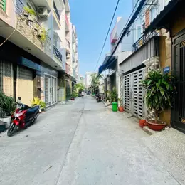 Bán nhà HXH Gò Xoài, giáp Tân Phú. Nhà đẹp 2 tầng, 64m2. Chỉ 5 tỷ. Nhà đẹp ở luôn, dân trí cao