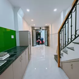 Nhà đẹp Q4 sát Q1- Diện tích SD 84m 4 tấm bank cho vay 3 TỶ GIẢM 300Tr
