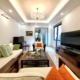 Bán nhà Hồng Tiến - 85m2 - 6T - 12,5 tỷ - ô tô tránh, thang máy xịn, nội thất nhập khẩu