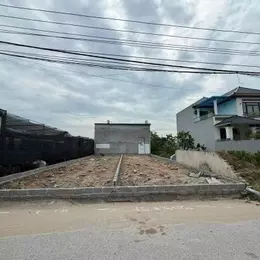 Chính chủ gủi bán 60m mặt tiền 4m đường trước đât 8m
