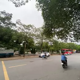 -HANG HÓT LONG BIÊN 6 tỷ 480 triêu .6 tầng thang máy ô tô vào nhà
-liên hệ e cường 083 2865 116