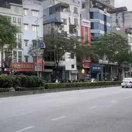 nhà mặt phố Nguyễn Văn Cừ, 1 mặt ngõ ôtô, 180m, mặt tiền 6m, full thổ cư