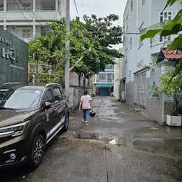 Ngang 3.5 x8.9 m hẻm xe hơi Q4 
Sát chợ 3 tấm chỉ 4 tỷ