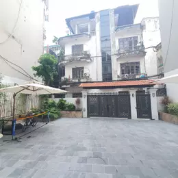 BÁN BIỆT THỰ HOA BẰNG - BIỆT THỰ CẦU GIẤY - CỰC HIẾM - NHÀ MẶT TIỀN  KHỦNG - Ô TÔ VÀO NHÀ - SÁT